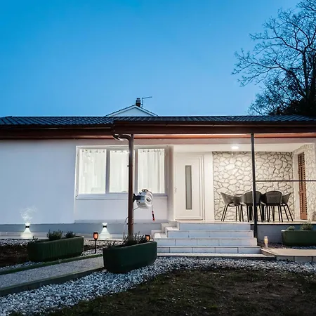 Malinka Private Pool 150m To Garden & Bbq * Malinska