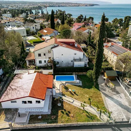 Malinka Private Pool 150m To Garden & Bbq